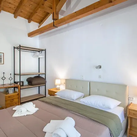 Eliza Πανσιόν