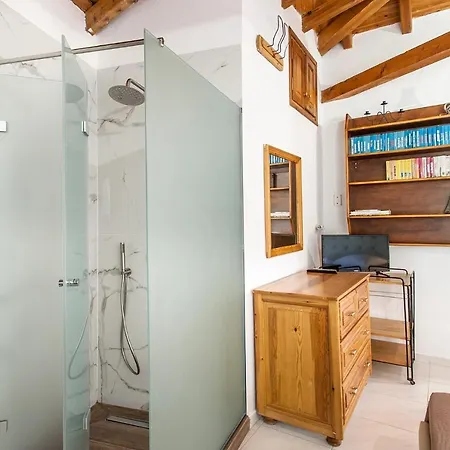 Πανσιόν Eliza