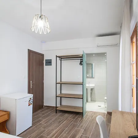Eliza Guest house 2*