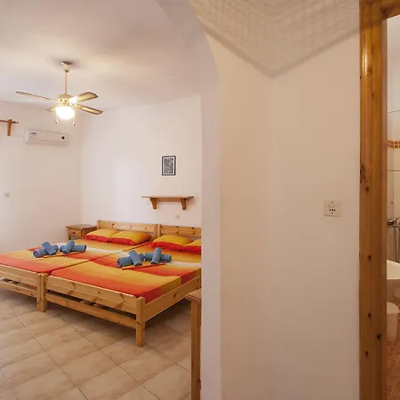 Πανσιόν Eliza Σκιάθος Πόλη