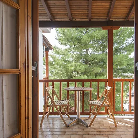 Eliza Πανσιόν 3*